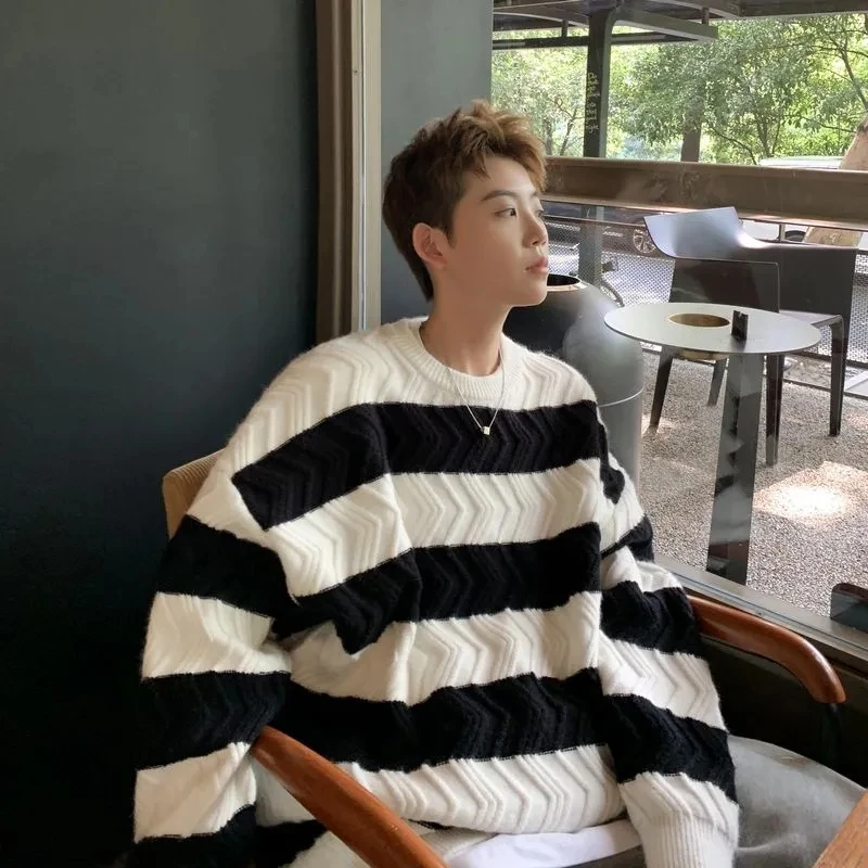 2024 New Spring And Autumn Checkered Sweater Lazy Men's Travel High Quality Loose Leisure Travel Round Neck Knitted Top Large