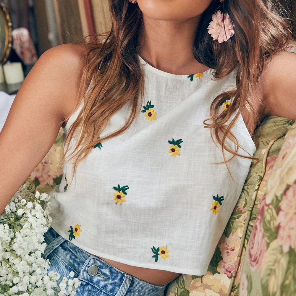 

Women Crop Tank Tops Summer Floral Embroidery Tank Tops Sexy Casual Sleeveless Pullover Vest For Date Travel Beach Wholesale