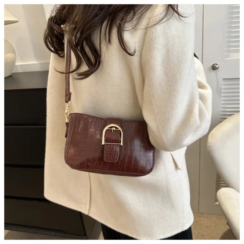 

New Fashion Casual Shoulder Bag Simple Small Square Luxury Brand Crossbody Bag Trendy Personality Niche Women's Shoulder Bag