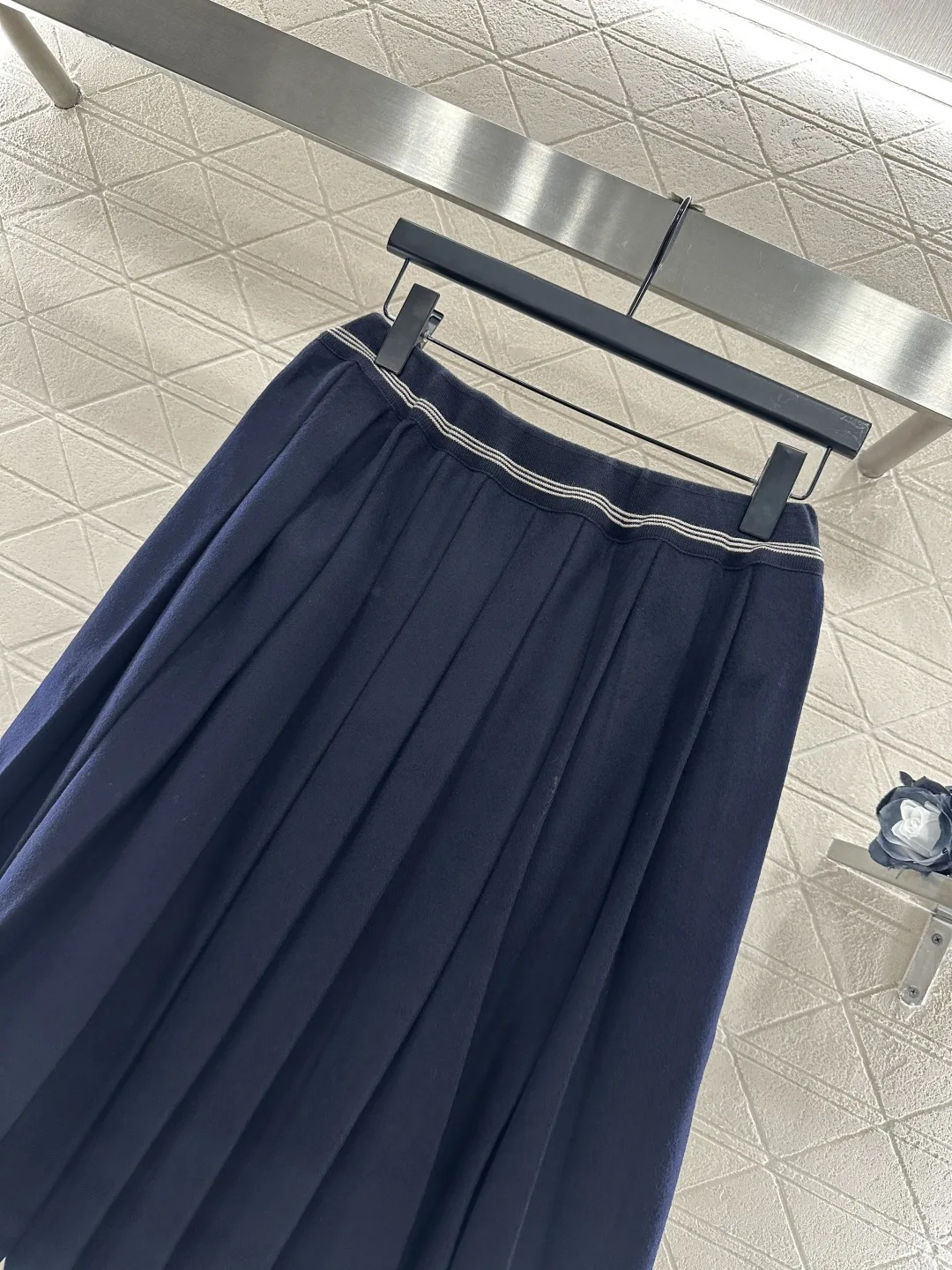 Early spring wool pleated skirt styling option 1