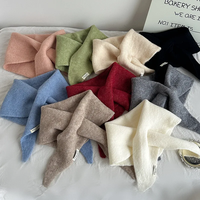 High-end Solid Color Triangular Shawl Women Korean Version Fashion Neck Protector Autumn Versatile Knitted Small Scarf 2