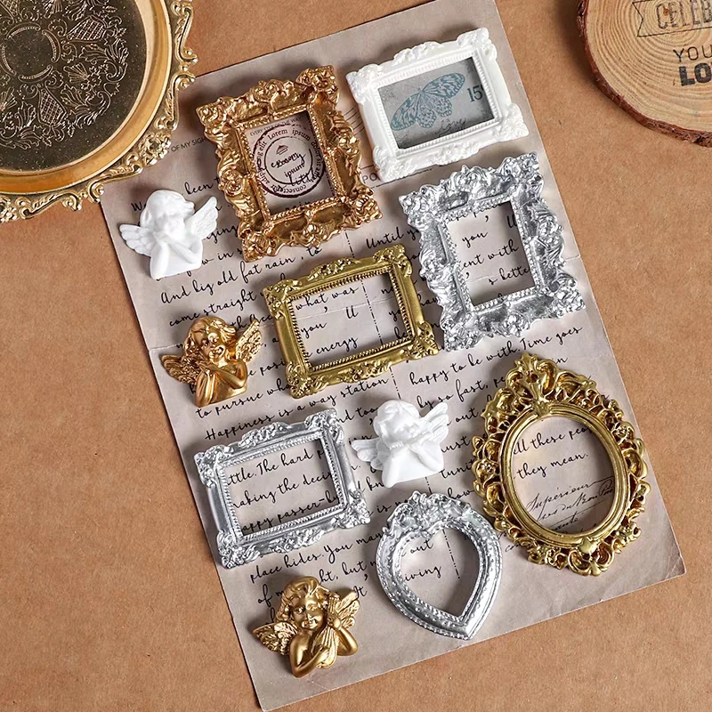 12Pcs Dollhouse Frame Ornament Mini Albums Mini Picture Frame European Retro Picture Exquisite Relief Shooting Props
