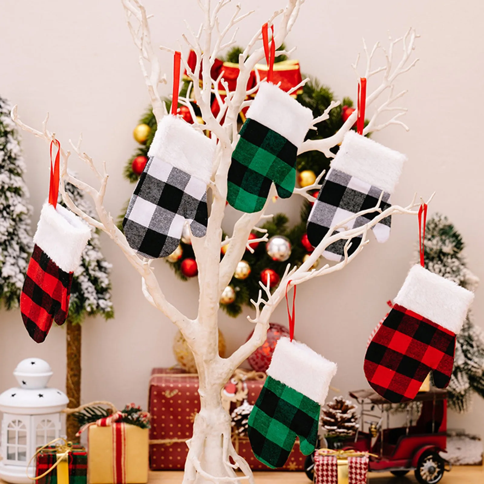 

Christmas Decorations, Creative Christmas Glove Pendants, Plaid Gloves, Knife And Fork Sets, Candy Bags, Christmas Tree Pendants