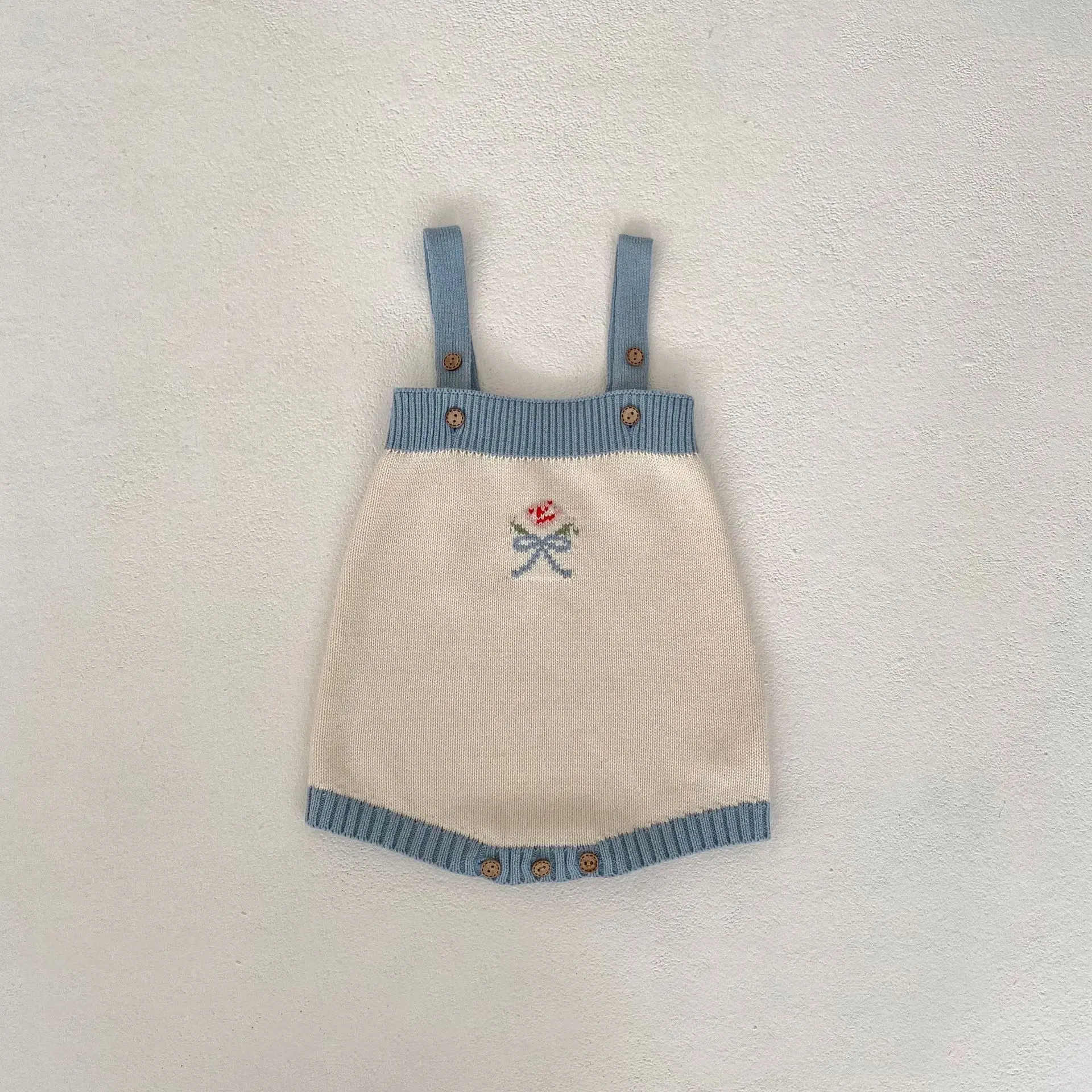 Рисунок 5 - Комплект одежды для маленьких девочек