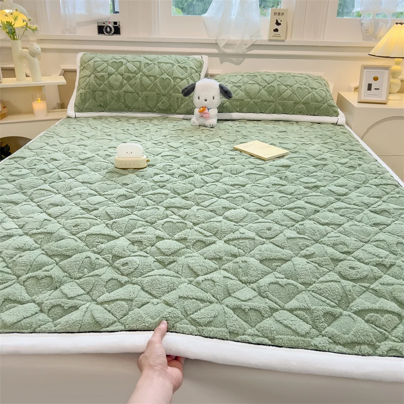 Jacquard Winter Milk Fleece Mattress Soft Cushion Bed Pad