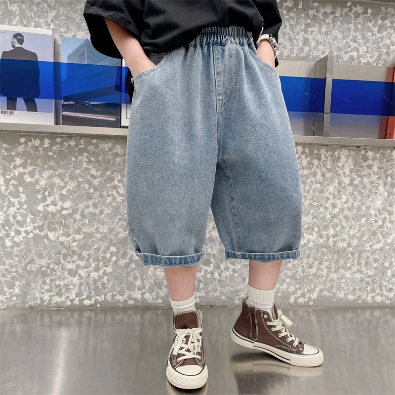 소년 데님 반바지 여름 틴에이저 아동용 루즈핏 카프리 팬츠 고품질 아동복 반바지 청바지 무릎 길이 4-14세