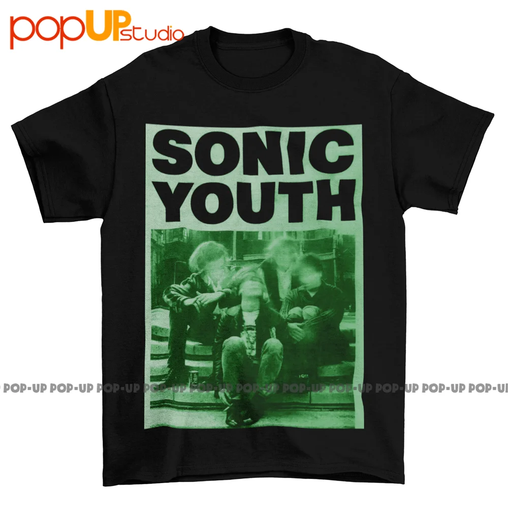 thumbnail image 1 of Camiseta de Sonic Youth con el lema "LAS CHICAS INVENTARON EL PUNK ROCK, NO INGLATERRA" de Kim Gordon, 1 of 5