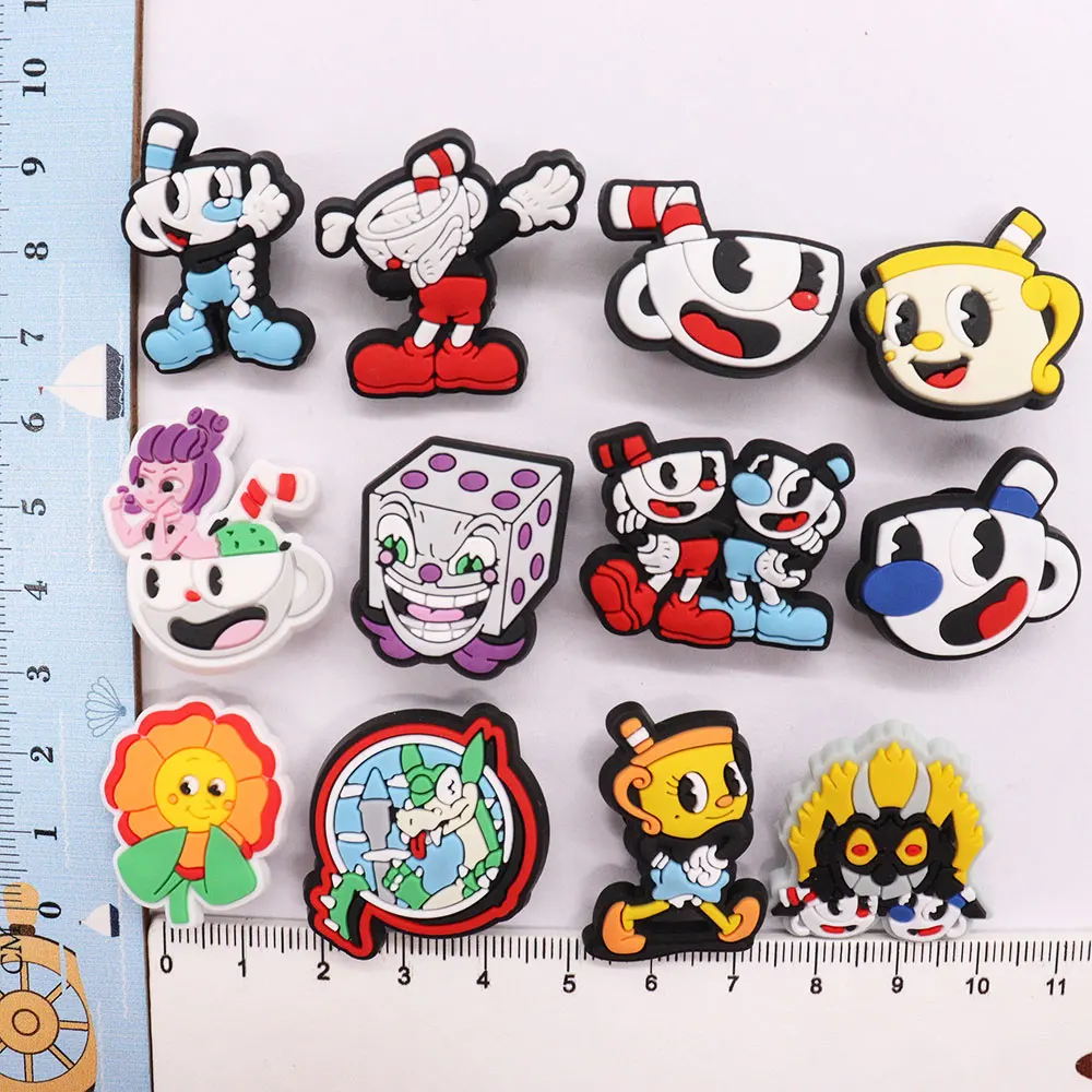 

Mix 50Pcs PVC Croc Jibz Fit Wristbands Cartoon Game Cup Flower Girl Dinosaur Garden Shoes Button Decoration Slipper Accessories