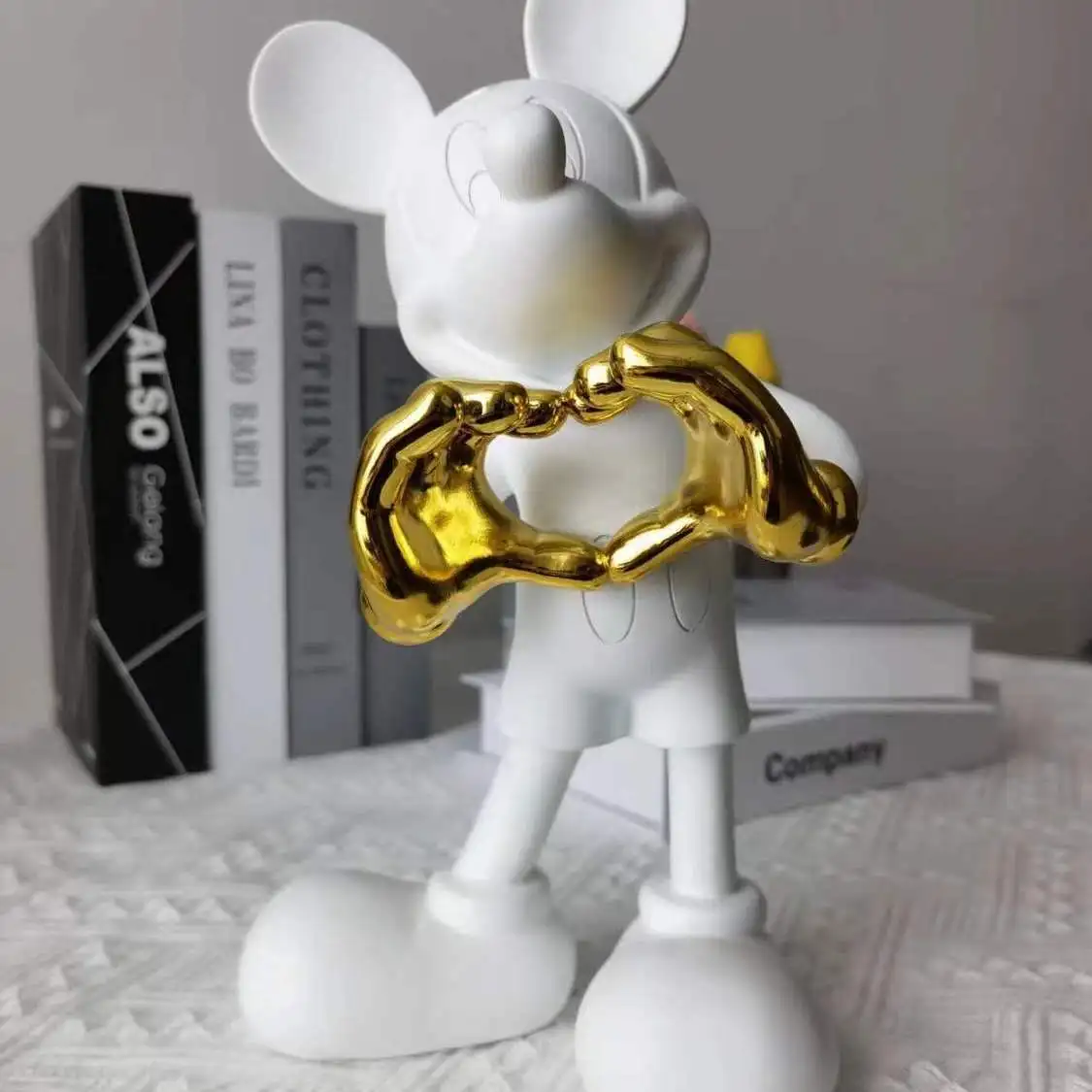 Grande Statue Mickey Mouse En Résine Argentée, 80 Cm De Haut - Décoration Intérieure Stylée