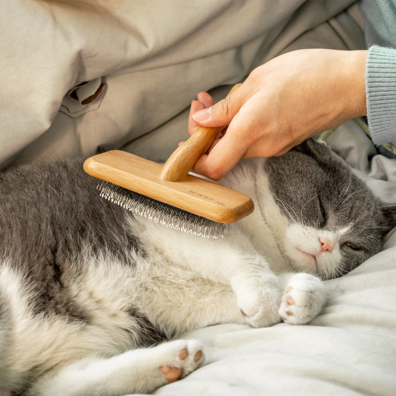 KUDI Wooden Dog Brush Pet Slicker Brushes with Environmental Natural