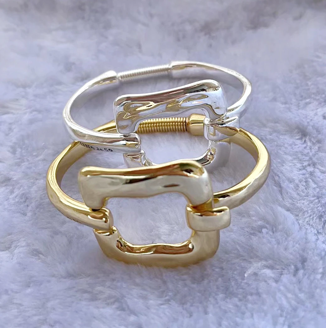 2023 unode50 Delicate Fashion Electroplated 925 Silver High Quality Luxury Women's Bracelet Romantic Holiday Gift