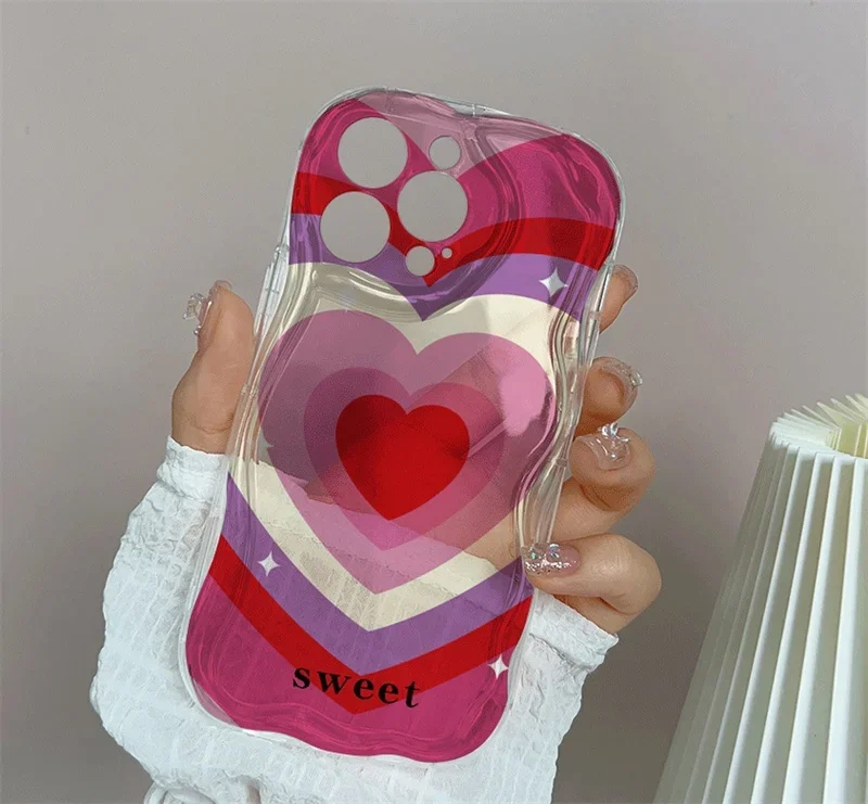 Gradient Love Heart Wavy Edge Phone Case Cover