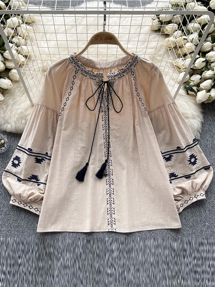 

Women's summer niche retro national style heavy embroidery round neck long sleeve shirt loose and thin shirt D4186