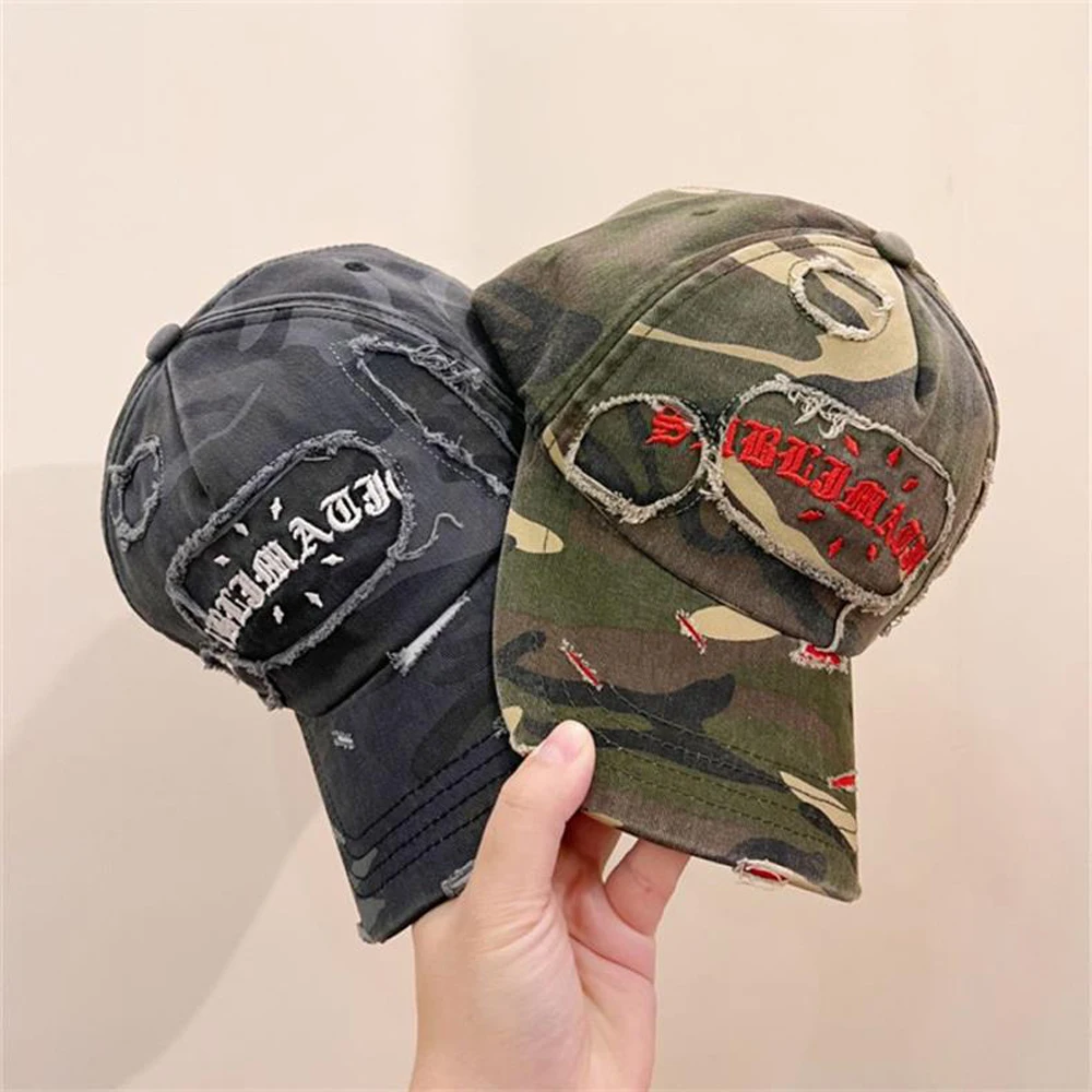 2026 Neue Unisex Baseballkappen im Used-Look mit Sanskrit-Stickerei für Herren, Amerikanische Sonnenschutz-Punk-Camouflage-Kappen, Modische Hüte