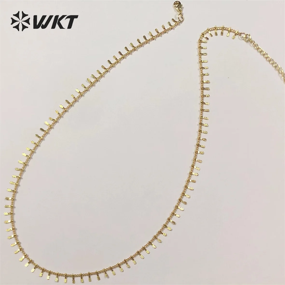 

WT-BFN039 WKT Simple Style Gold Plated Brass Chain Necklace Small Leaf Fringe Cute Style Ladies Necklace Jewelry Gift 5pcs