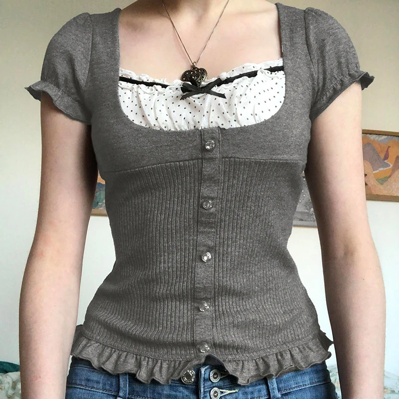 Camiseta elegante para mujer, con retazos de encaje, cuello cuadrado, de punto, dobladillo con volantes, Y2K, color gris
