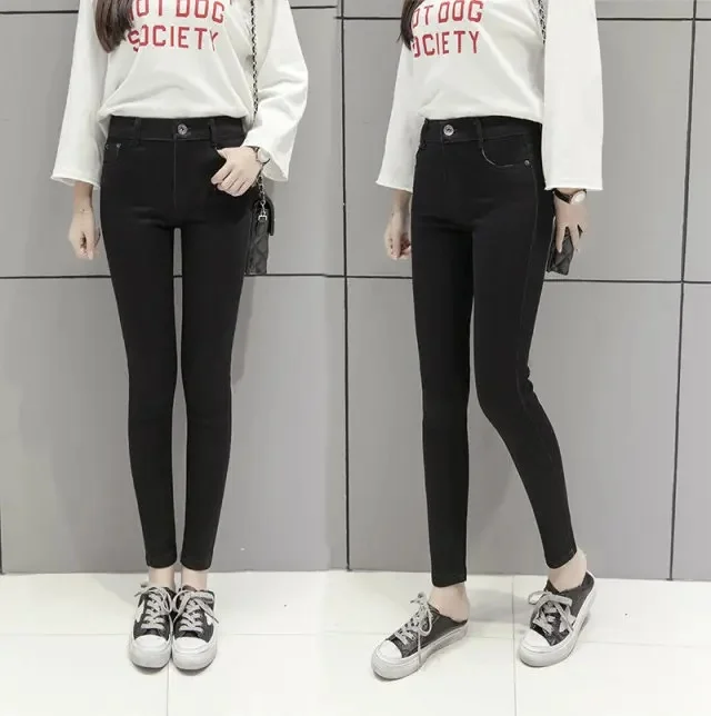 Ordinary non-elastic pure black pants