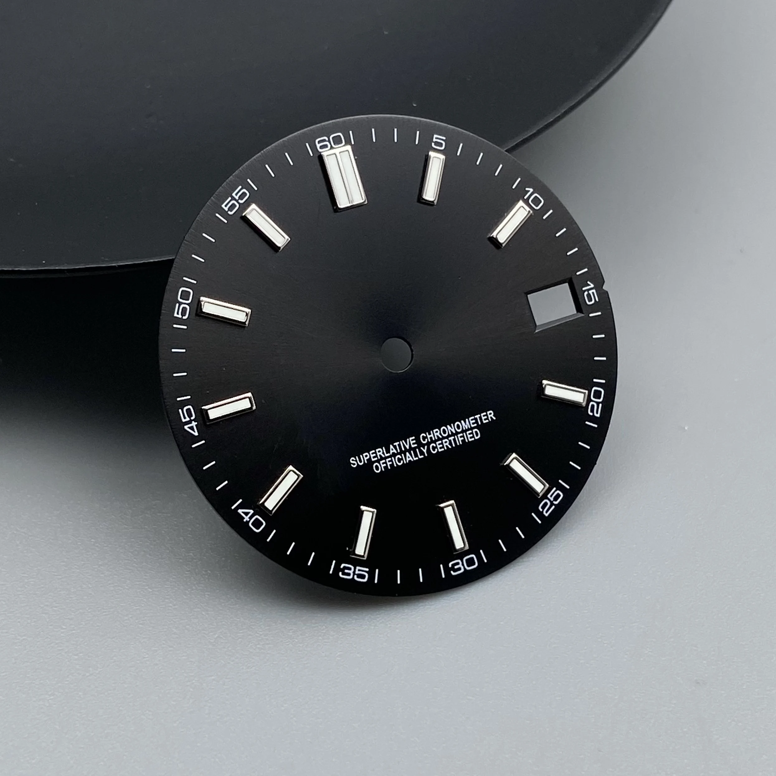 Green Luminous Date Dial for Automatic Watch Movements