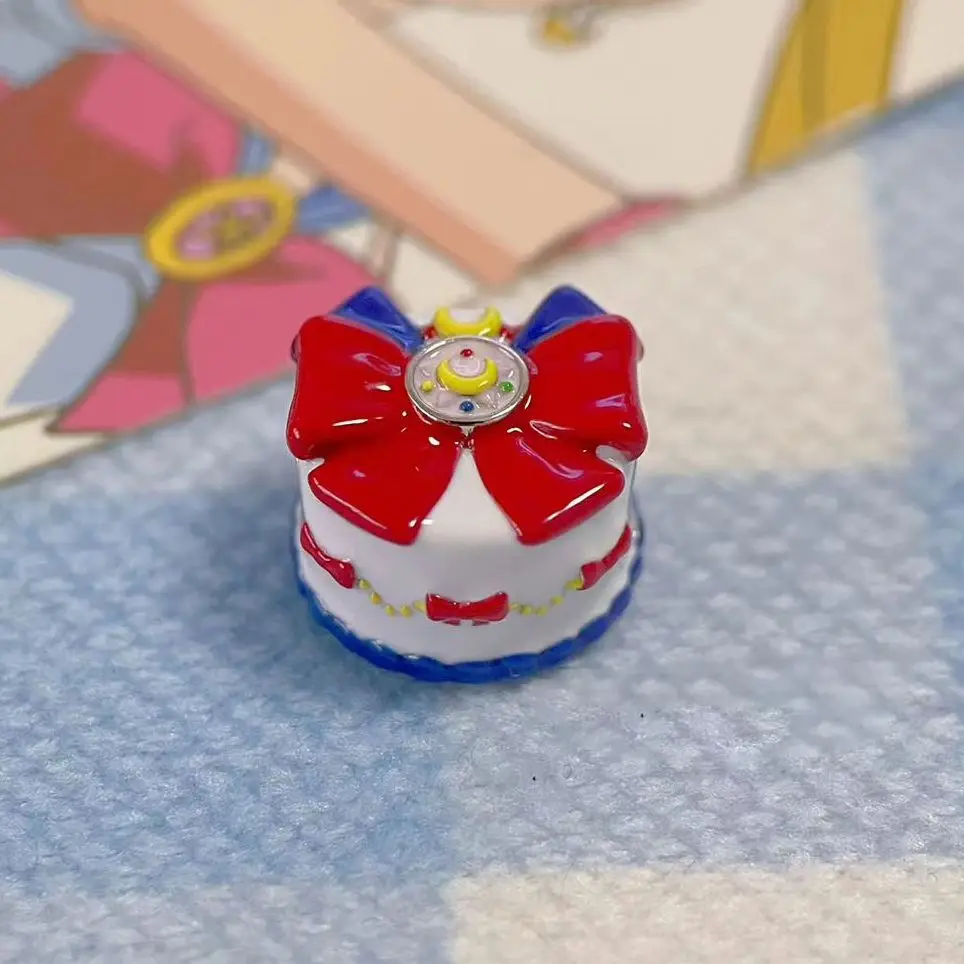 

925 пробы Серебряный аниме Сейлор Мун костюм торт Очаровательная бусина для браслета Пандора браслет европейские ювелирные изделия Поклонники коллекционные подарки