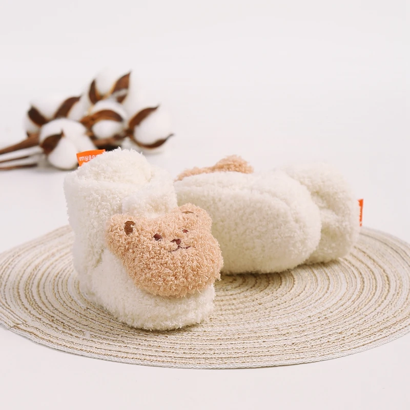 Suefunskry Baby Fuzzy Booties Cute 3D Bear Head Pattern Soft Sole Non-Slip Crib Shoes for Fall Winter