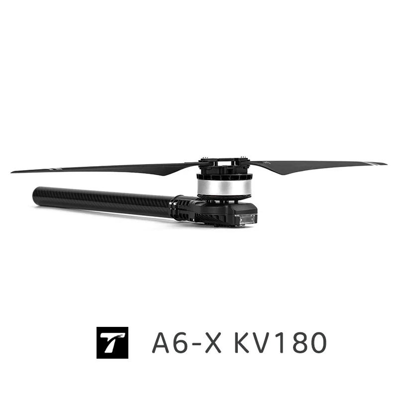 Micro moteur ESC KV180 installé sur un bras de drone, câbles de puissance visibles, contrôle de vol précis