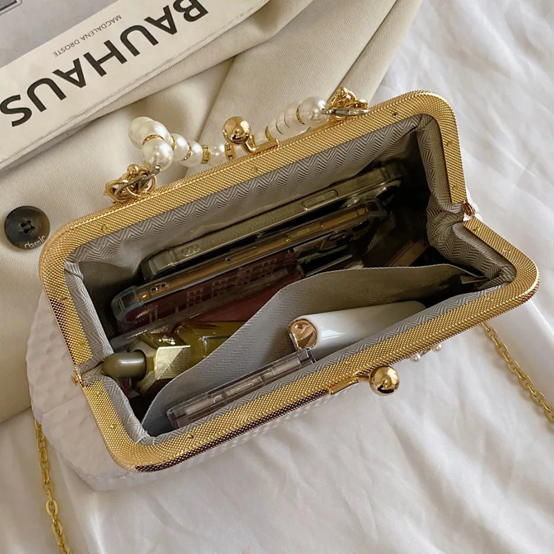 Luxury Women French Minority Shoulder Bags Gold Crossbody Bags Fashion Pearl Chain Shell Clip Small Handbag Eveing Clutch crossbody bag women handbags