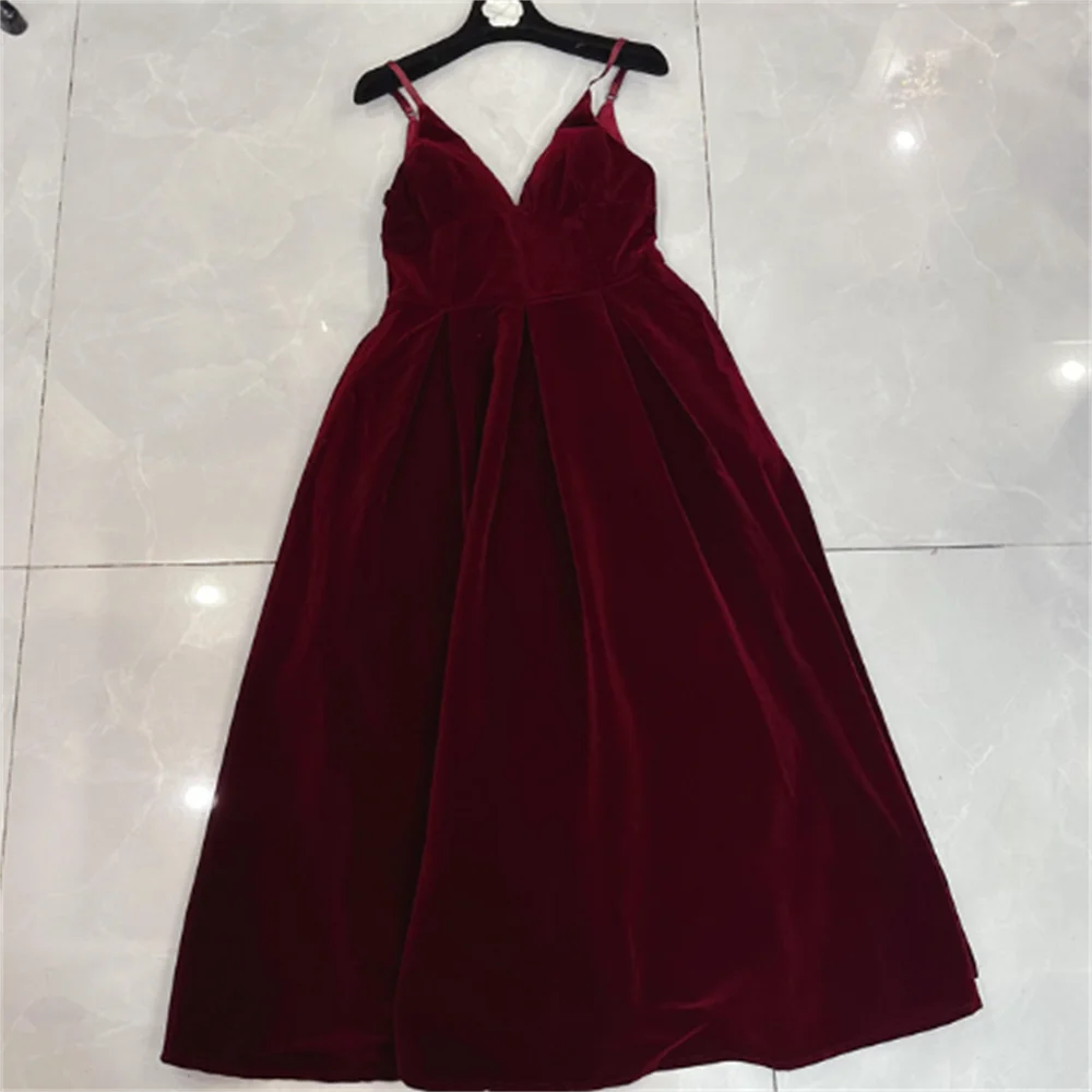 

Осенне-зимнее винтажное бархатное платье в стиле Хепберн на бретельках с V-образным вырезом трапециевидной формы со складками элегантное женское платье