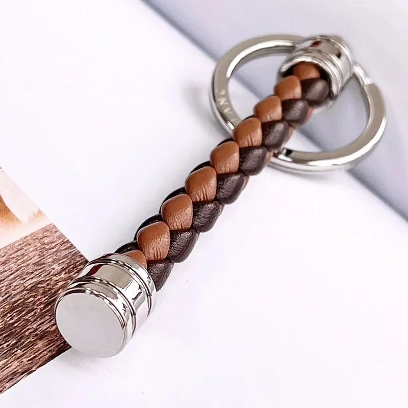 LJ2 Luxury MB Keychain Two Tone Leather Woven Simple And Exquisite Design Best Gift
