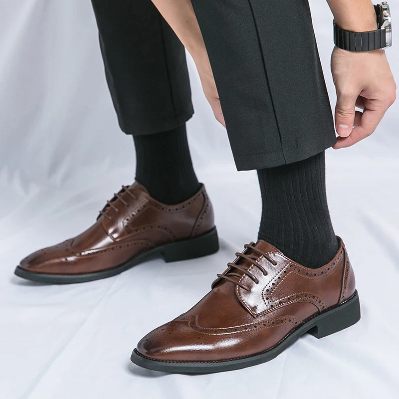 

Men Leather Shoes brogue Spring autumn Fashion Bright dress Business Formal Wear Shoes Comfortable Breathable Male wedding Shoes