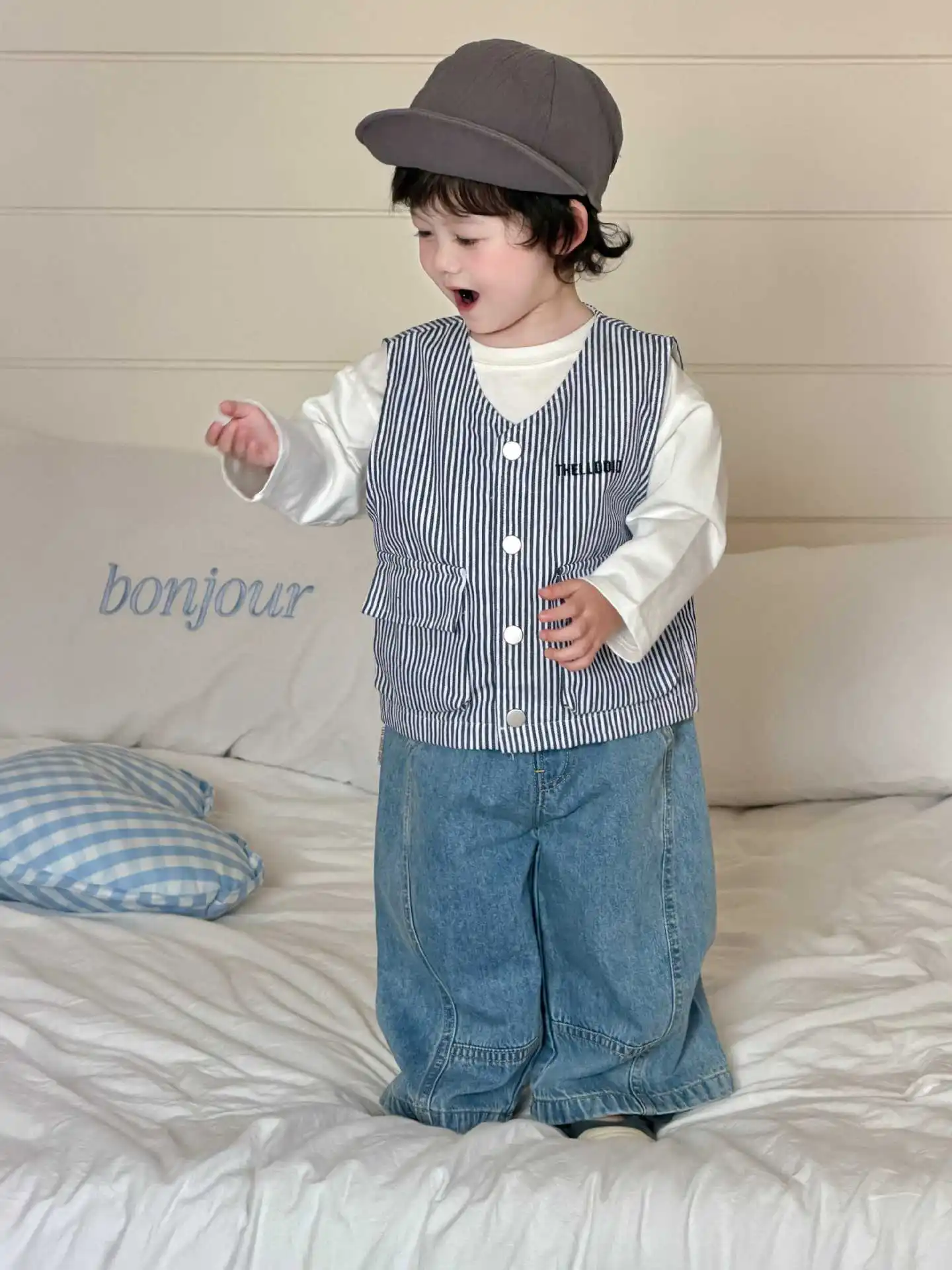 2026 봄  민소매 조끼 재킷  남아 패션 스트라이프 조끼 가디건 여아 캐주얼 코트 면 복