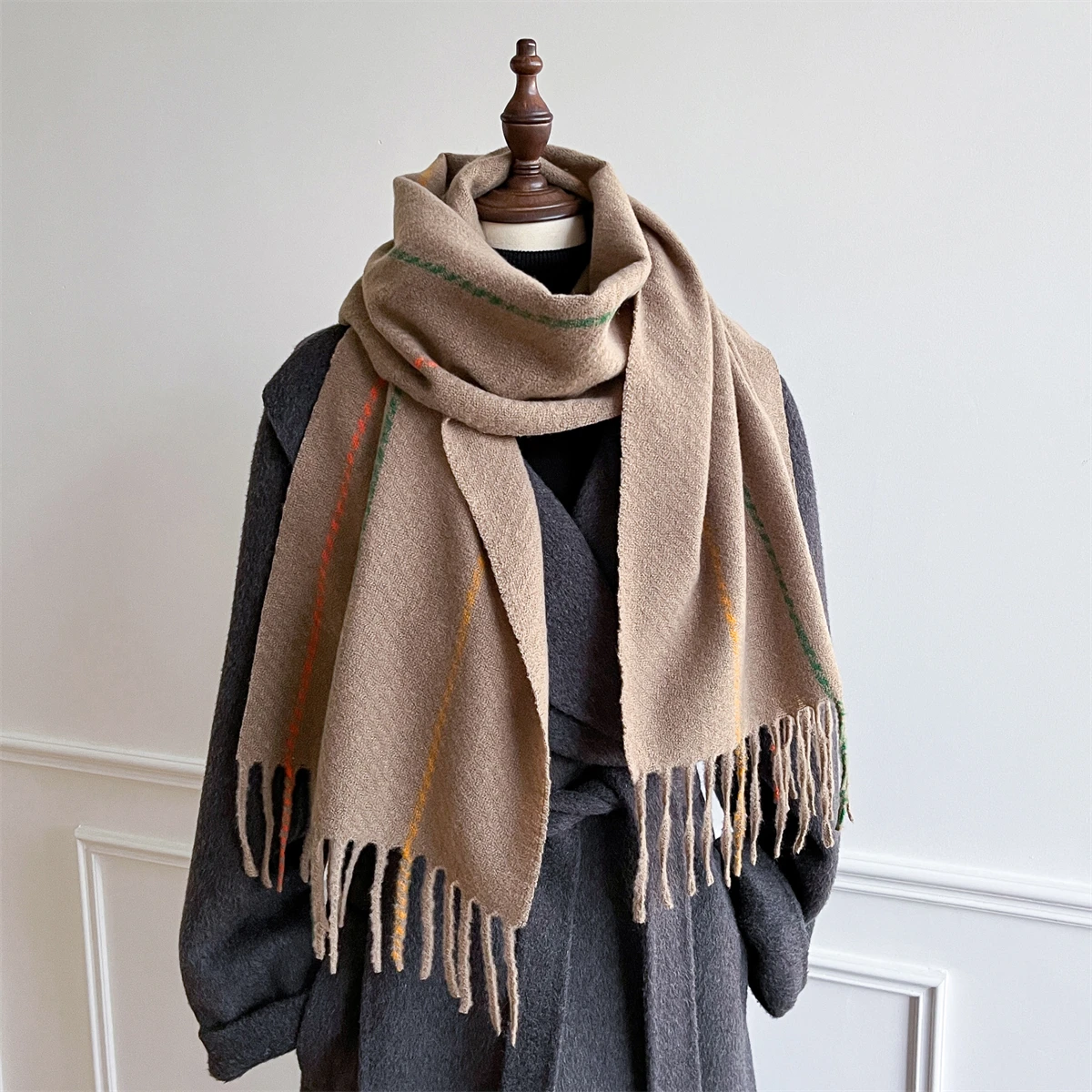 New Embossed Cashmere Women's Winter Scarf Warm Chunky Shawl Luxury Designer Tassels Pashmina Bufanda Lady Wrap Man Scarves