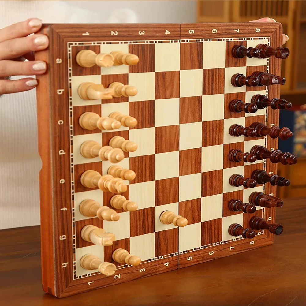 Rosewood Luxury Chess Set 1