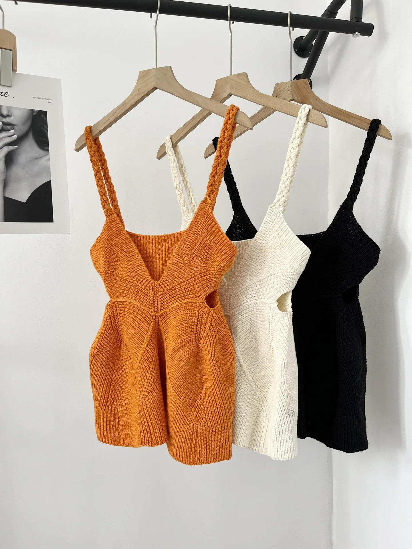 

Женский трикотажный топ с глубоким V-образным вырезом, новинка весны 2023, женская сексуальная трикотажная одежда без бретелек, майка, жилет