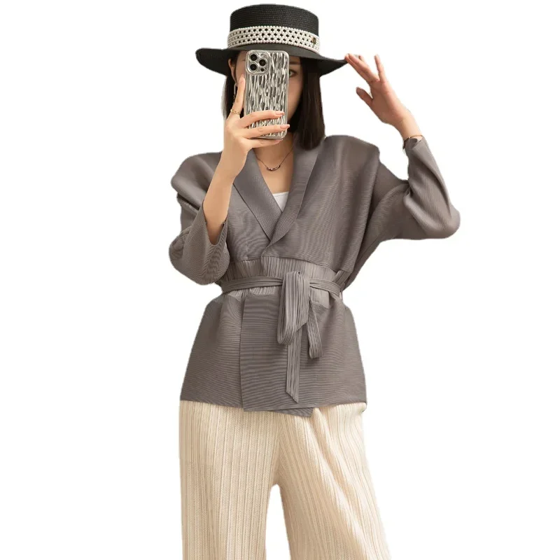 Miyake Pleated Coat Women's Spring and Autumn New 2024 Fashionable Temperament Design Lapel Waist Tie Versatile Short Coat