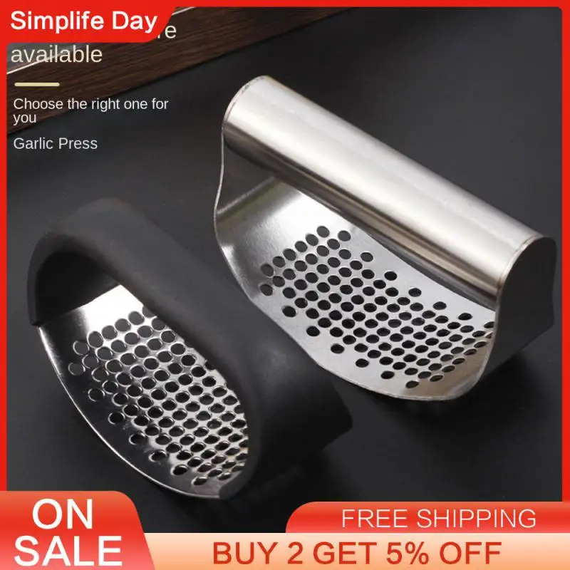 StainlessSteelGarlicPressCurvedHandheldGarlicSpudHousehold
