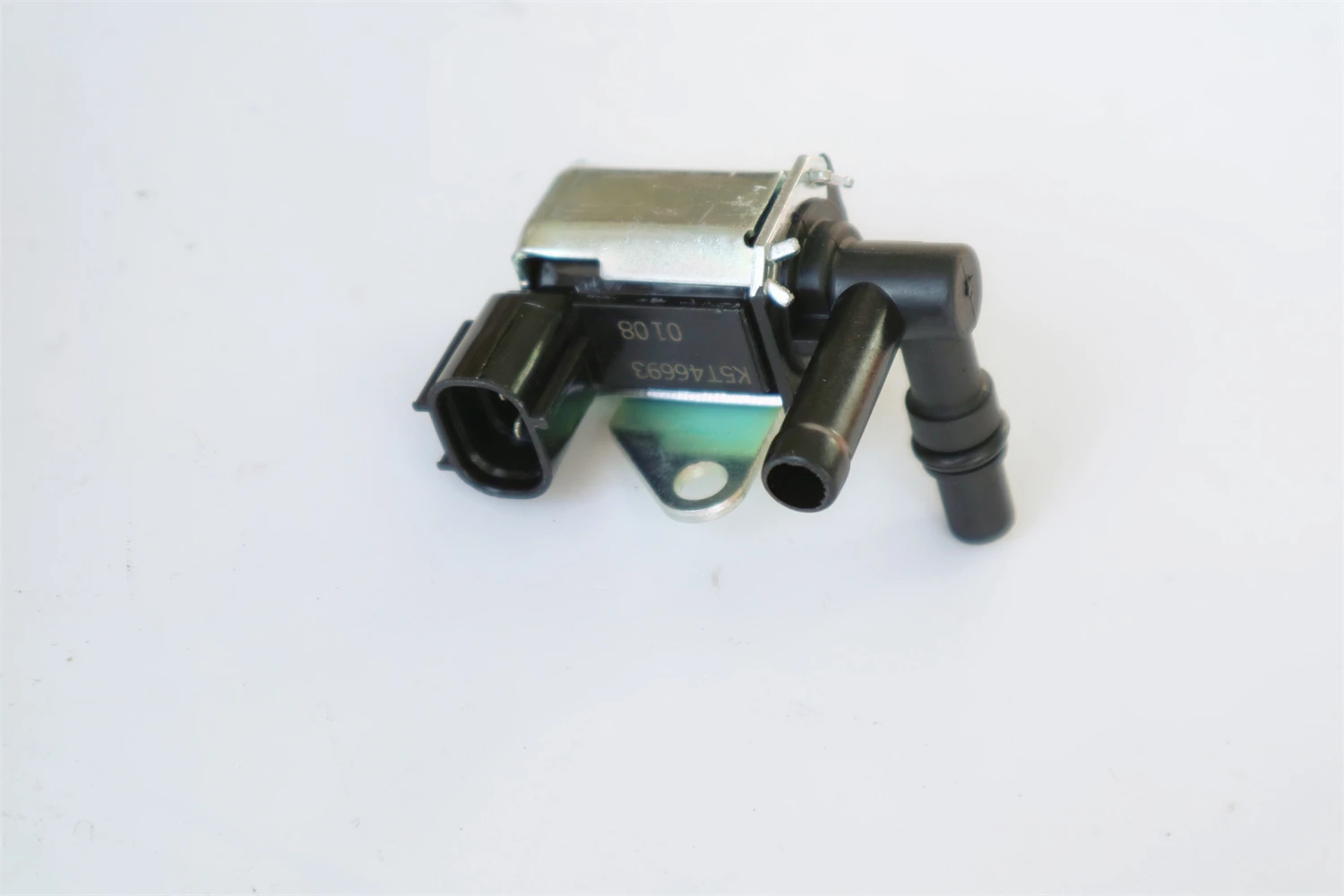 Outlander carbon canister solenoid valve vacuum solenoid valve 8657A049