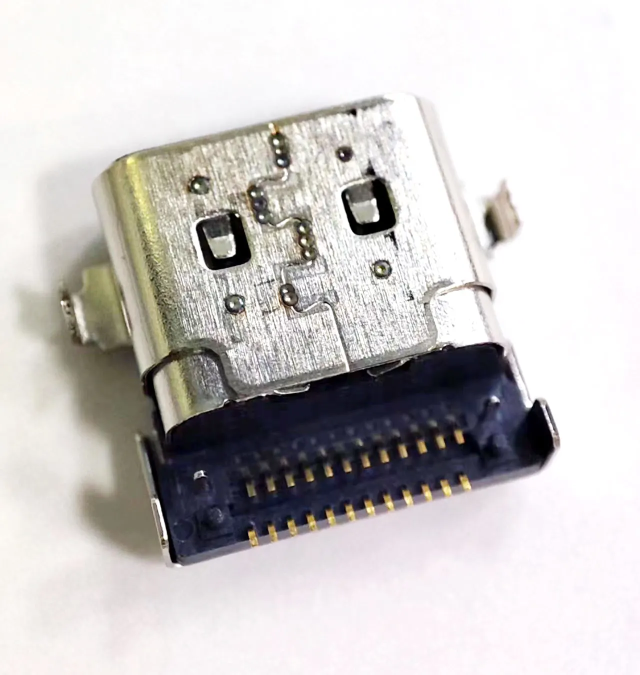 Рисунок 4 - Новый разъем для зарядного устройства