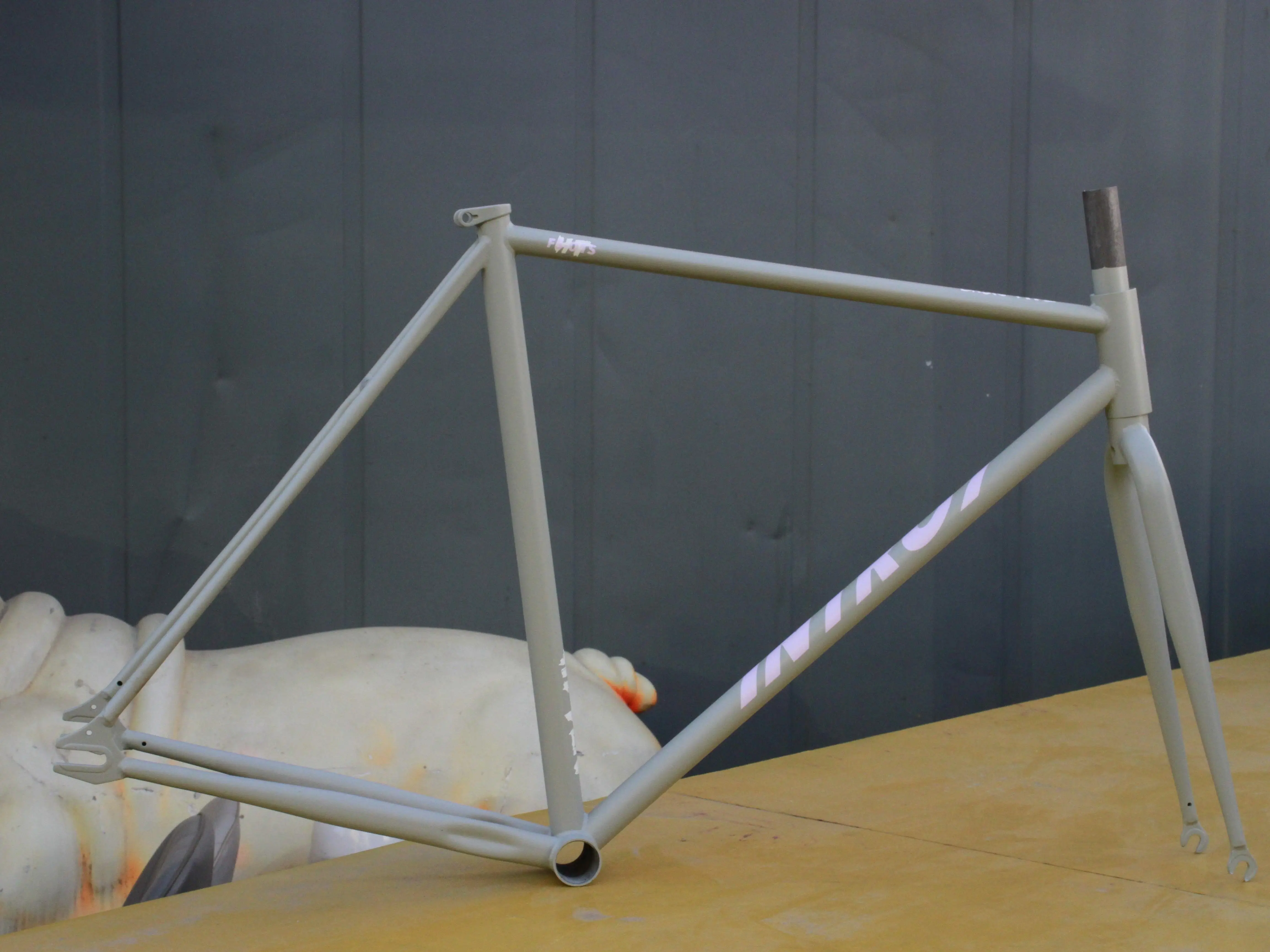 INTRO7 FS01 HT FIXED GEAR/SINGLE SPEED FRAMESET(GREY/PINK) AliExpress
