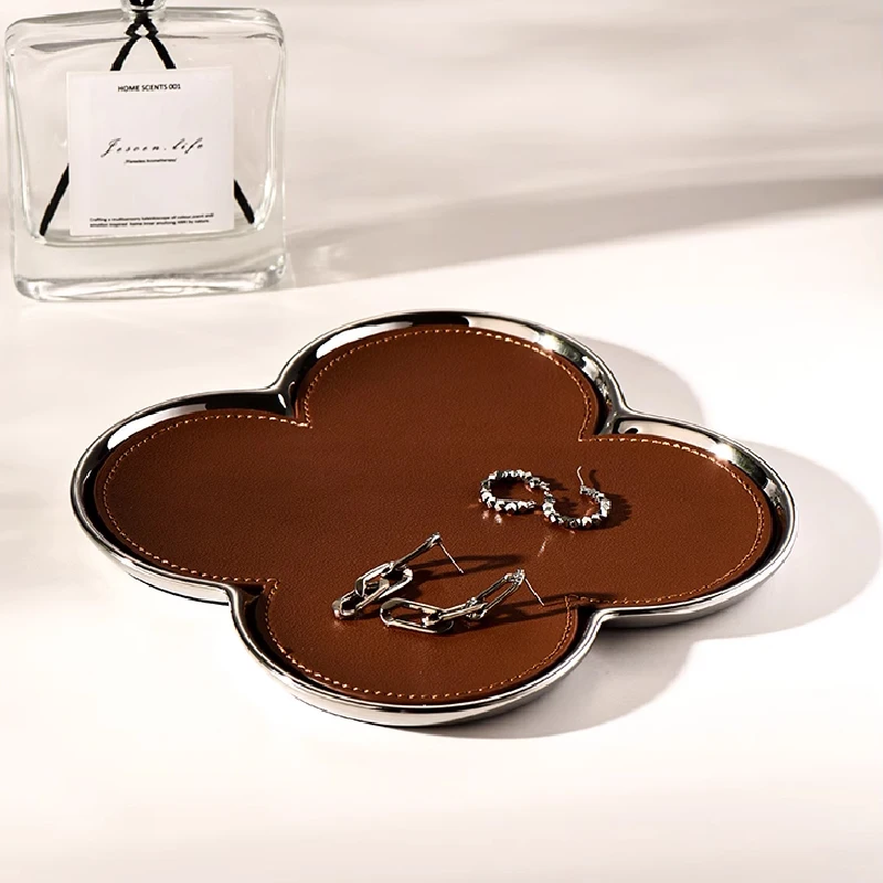 Flower-shaped Ceramic Leather Storage Plate Luxury Porch Key Decorative Plate Ornaments Electroplating Gold Edge Irregular storage tray jewelry storage tray sofa tray table