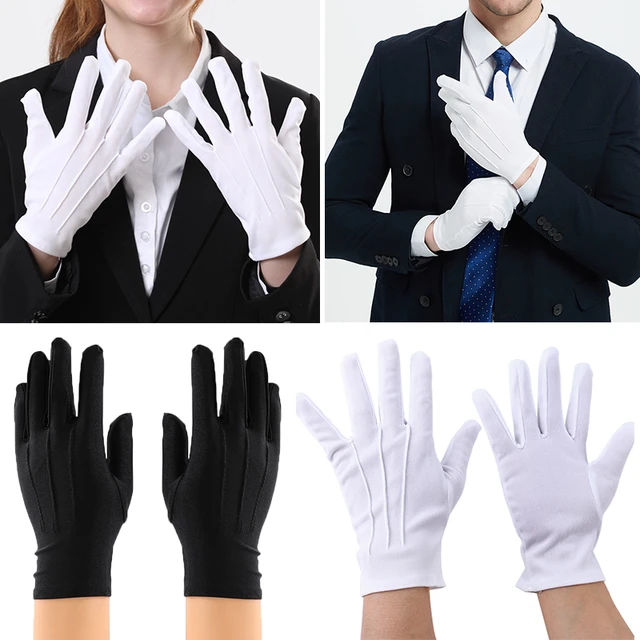 paire de gants blancs tenue de cérémonie taille 8 environ