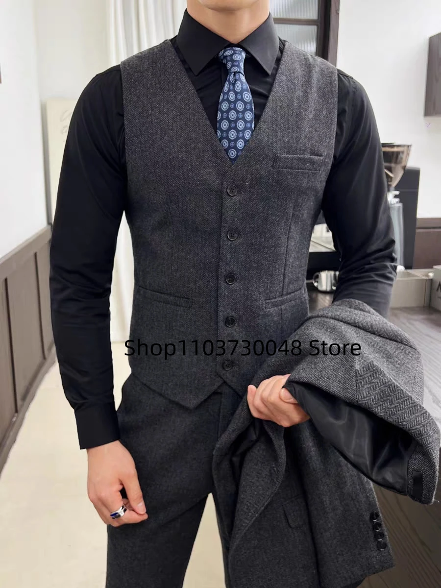 Slim Fit 3 Piece Dark Grey Mens Tweed Herringbone Wedding Suit Prom Tuxedos Notch Lapel Blazer for Business(Blazer+Vest+Pants)