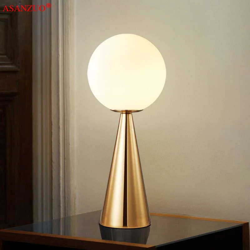 

Postmodern Bedside Art Table Lamp Creative Cone Golden Glass Bedside Bar Cafe Livring Room Decoration Lamp