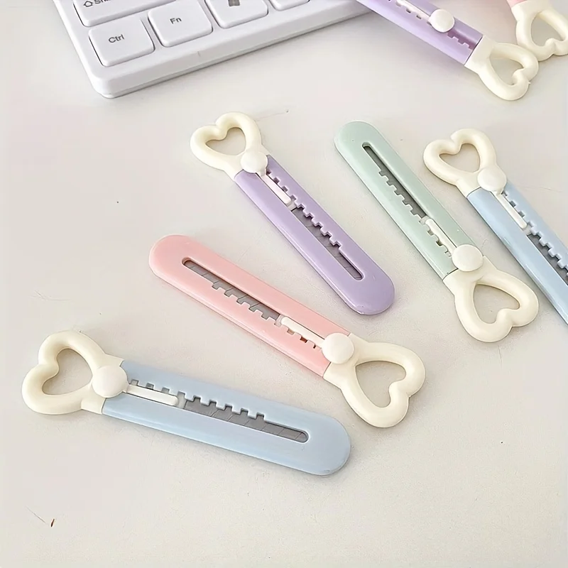 1pc Love Portable Utility Knife Paper Cutter Cutting Paper Office Stationery Random