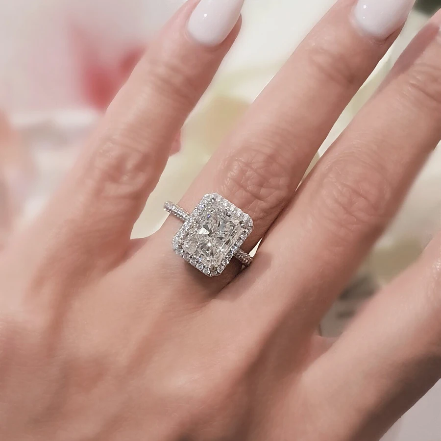 Рисунок 2 - Обручальное кольцо из белого золота