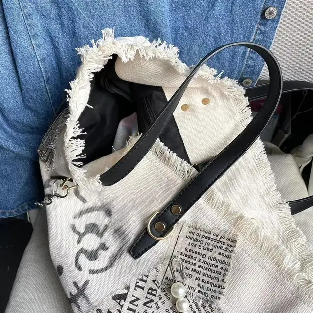 Hello Kitty Cat Bag Embroidered Canvas Shoulder Bag Tote Bag Casual Special-Interest Design Cute Bag 3