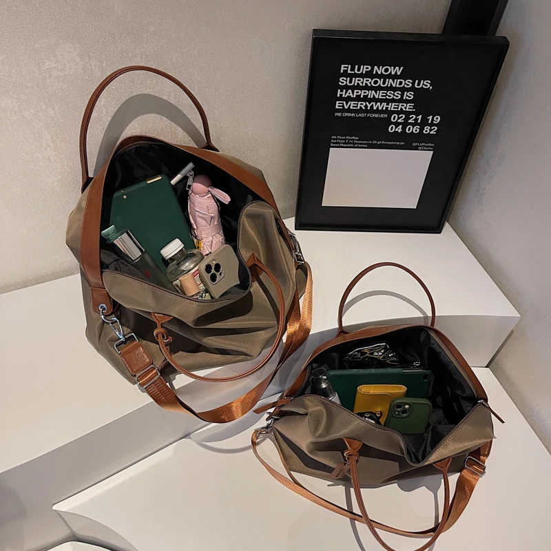 Borsa alla Moda di Grande Capacità con Dettagli in Pelle, Semplice e Versatile, un Must-Have per il Pendolarismo e lo Shopping - immagine 6