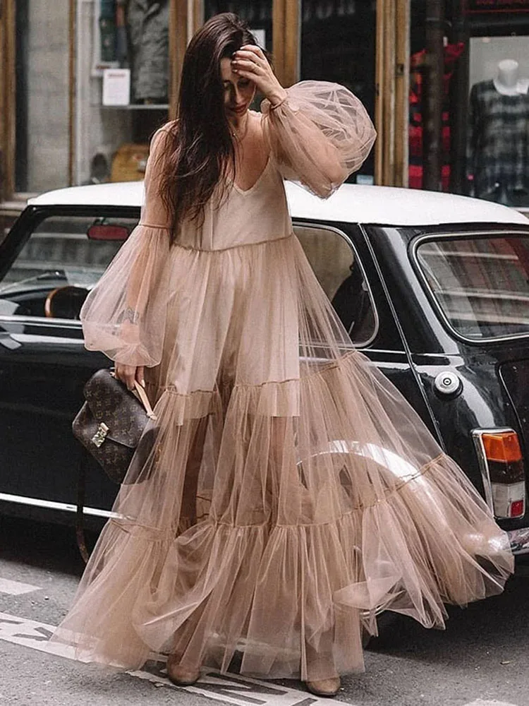 

Bellflower Flattering V-Neck Maxi Dress Women Loose Fit Polyester Trendy Bubble Sleeves for Summer Dresses 2023