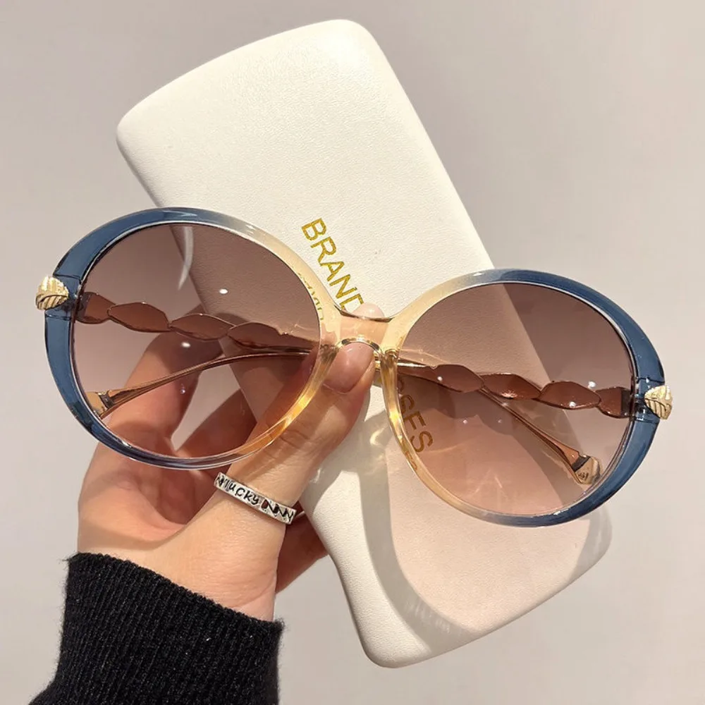 

Round Frame Sunglasses Gradient Colorful Trendy Fashion Women Female Eyewear Luxury Brand Designer Shades for Ladies New Vintage