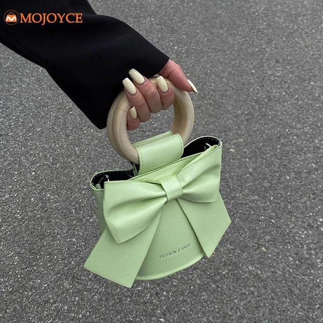 How To Tie A Bow On Handbag