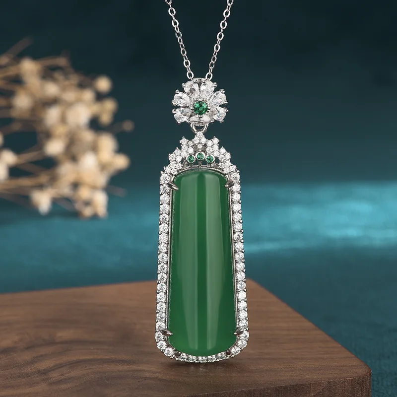 

Natural High-ice Jade Agate Chrysoprase Inlaid with Ping 'an Pendant Female Fashion Necklace Pendant